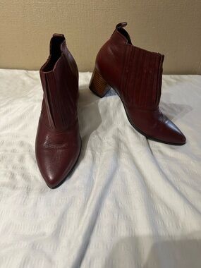 NWOB Ecco Shape 45 Block Leather Bootie